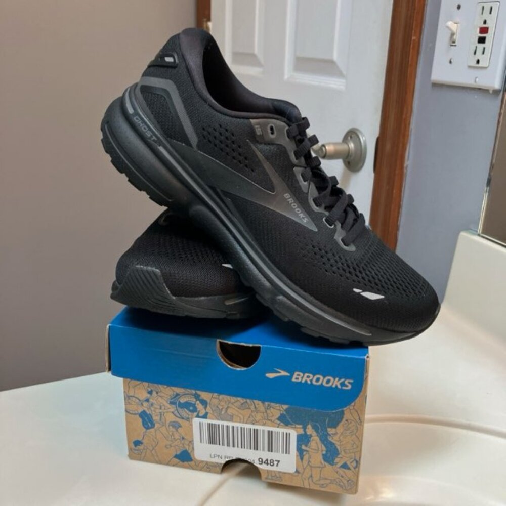 Womens Brooks Ghost 15 Size 8.5 Medium Black/Black Brand New (Retail $140)